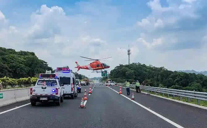 湘乡高速公路汽车救援案例